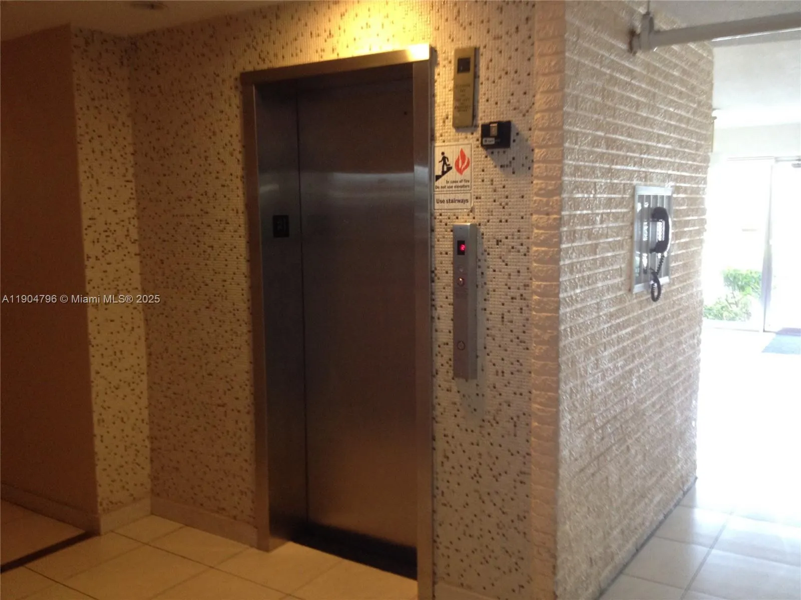 1460 NE 169th St, #215