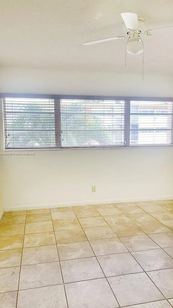 1460 NE 169th St, #215