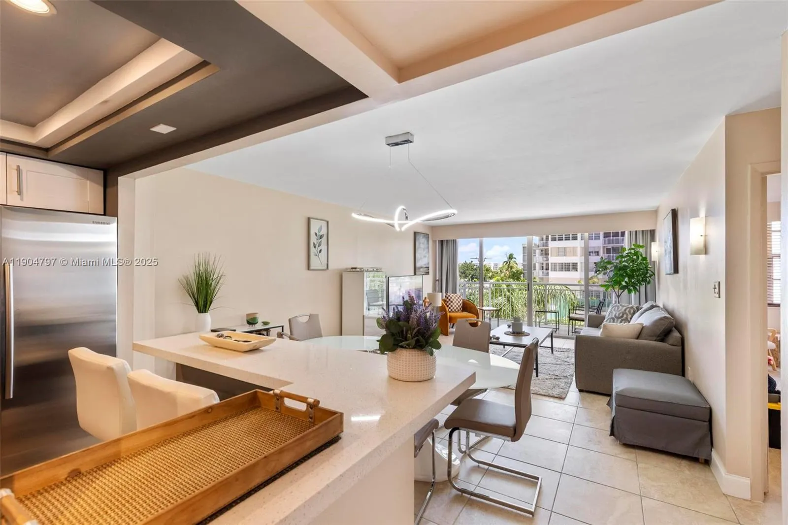 18061 Biscayne Blvd, #303