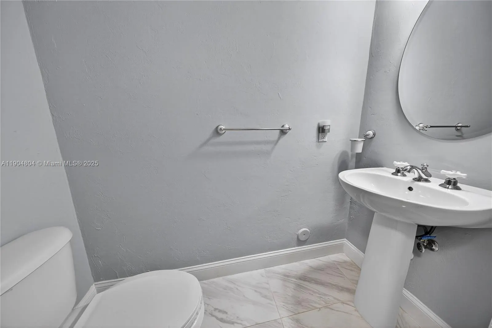 2801 Coral Shores Dr