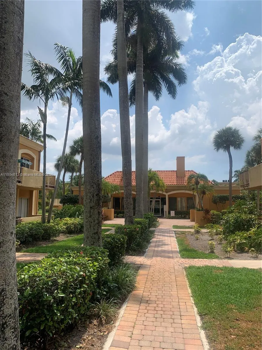 18101 NW 68th Ave, #B205