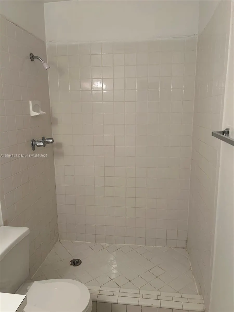 18101 NW 68th Ave, #B205