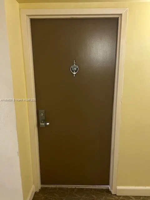 6767 Collins Ave, #904