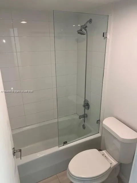 6767 Collins Ave, #904