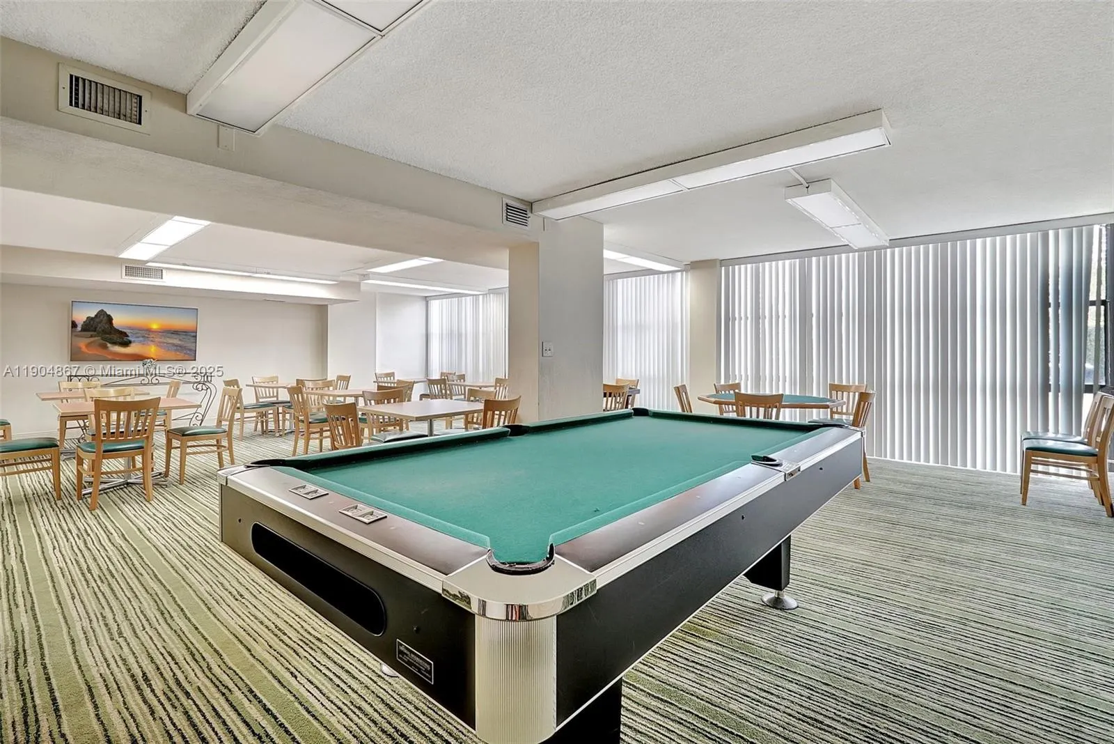 1000 Parkview Dr, #811