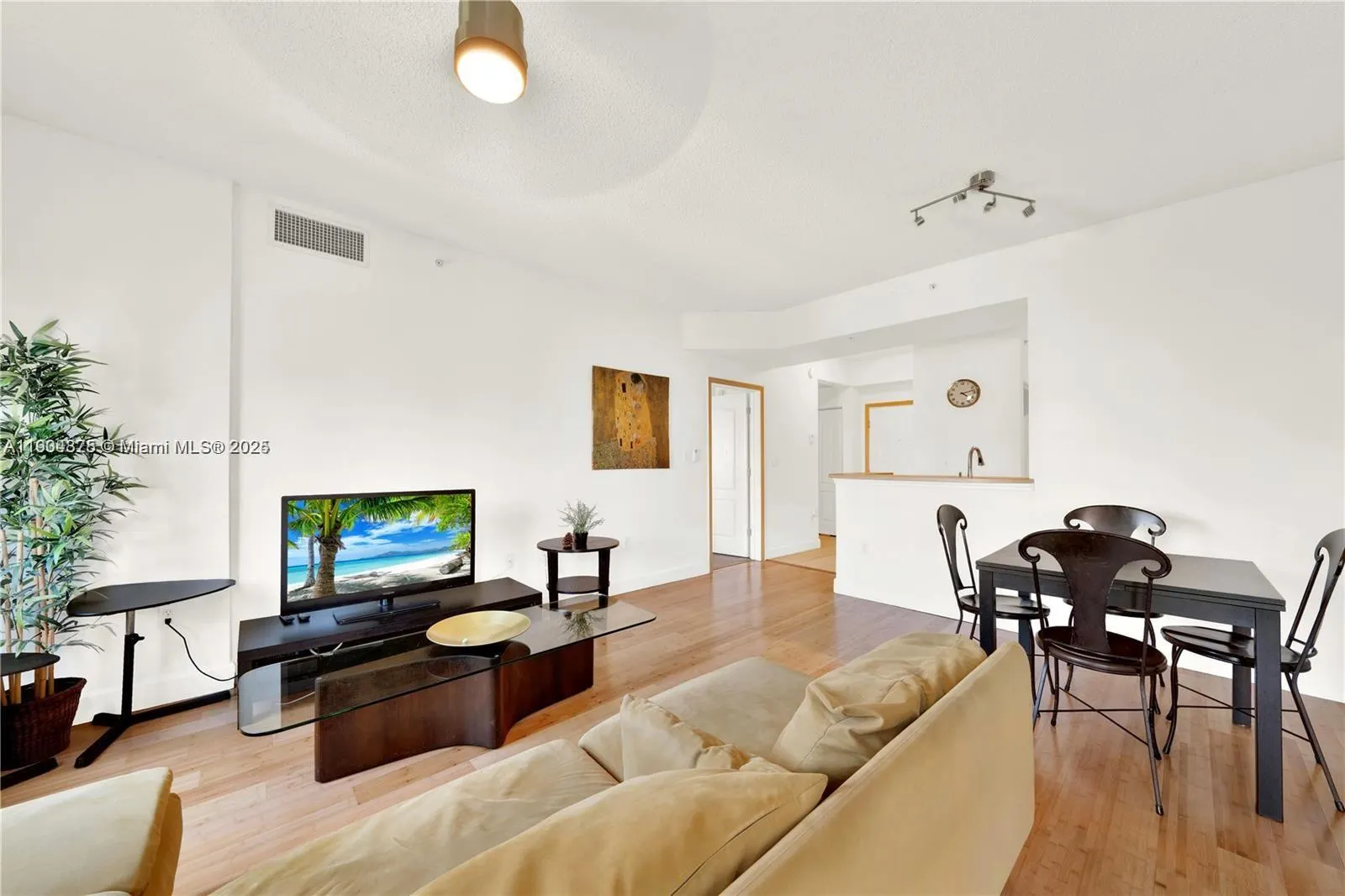 6001 SW 70th St, #542