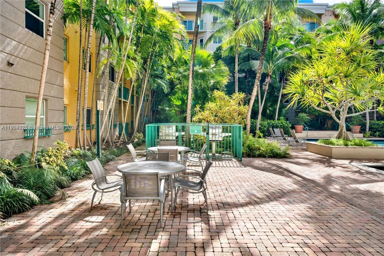 6001 SW 70th St, #542