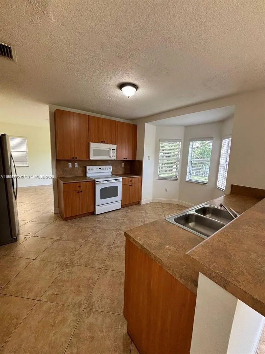 9032 SW 208th Ter, #9032