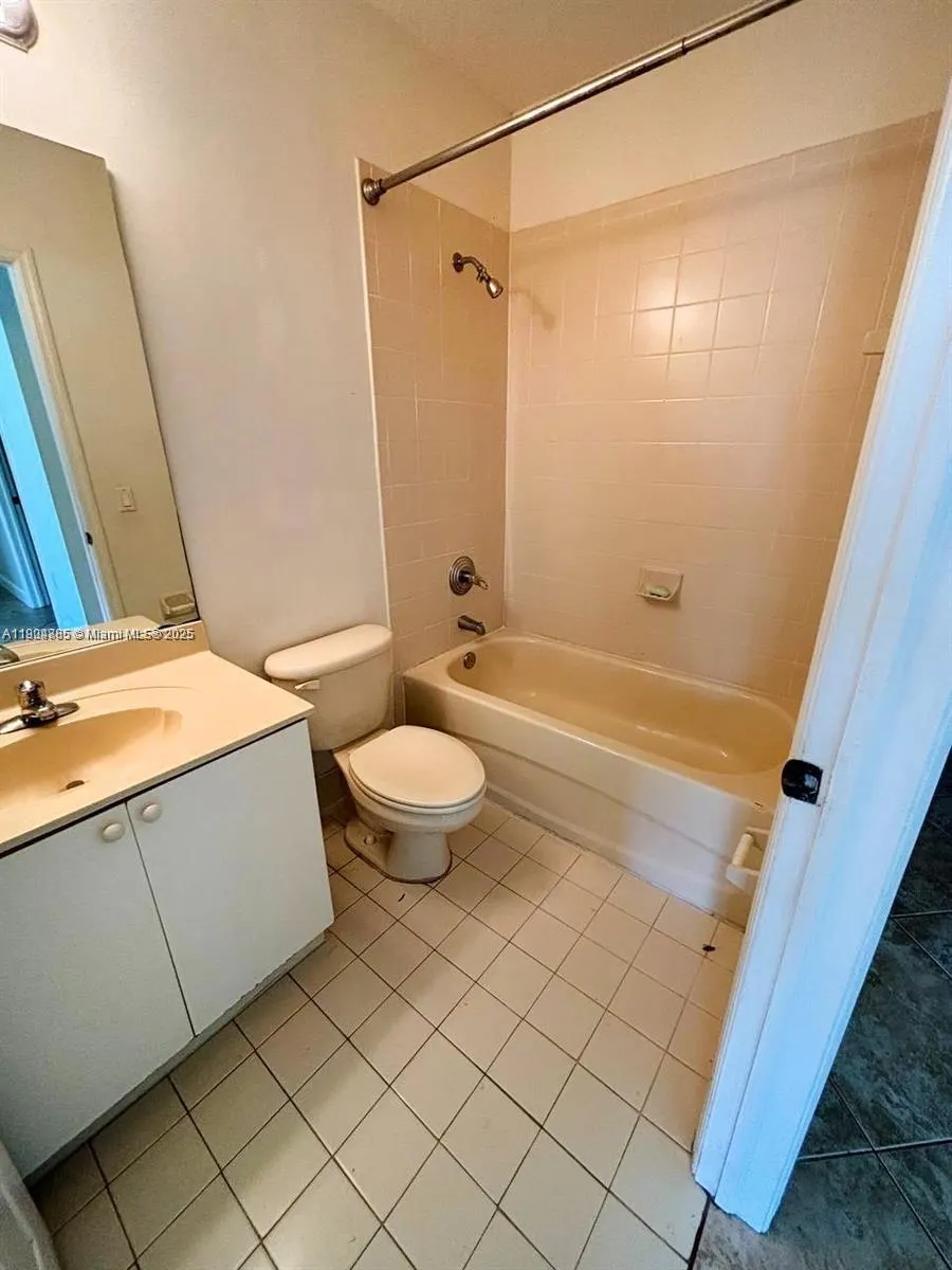 9032 SW 208th Ter, #9032