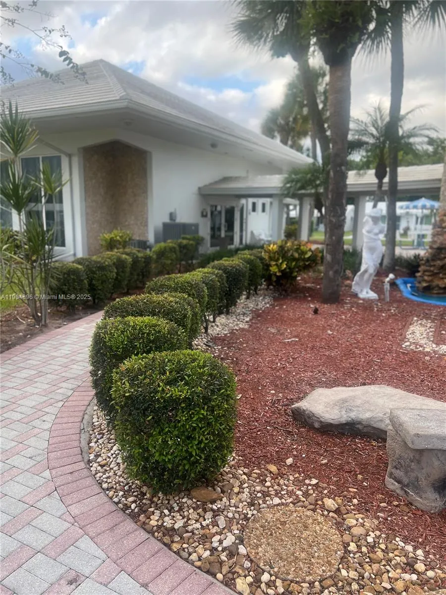 2501 W Golf Blvd, #128