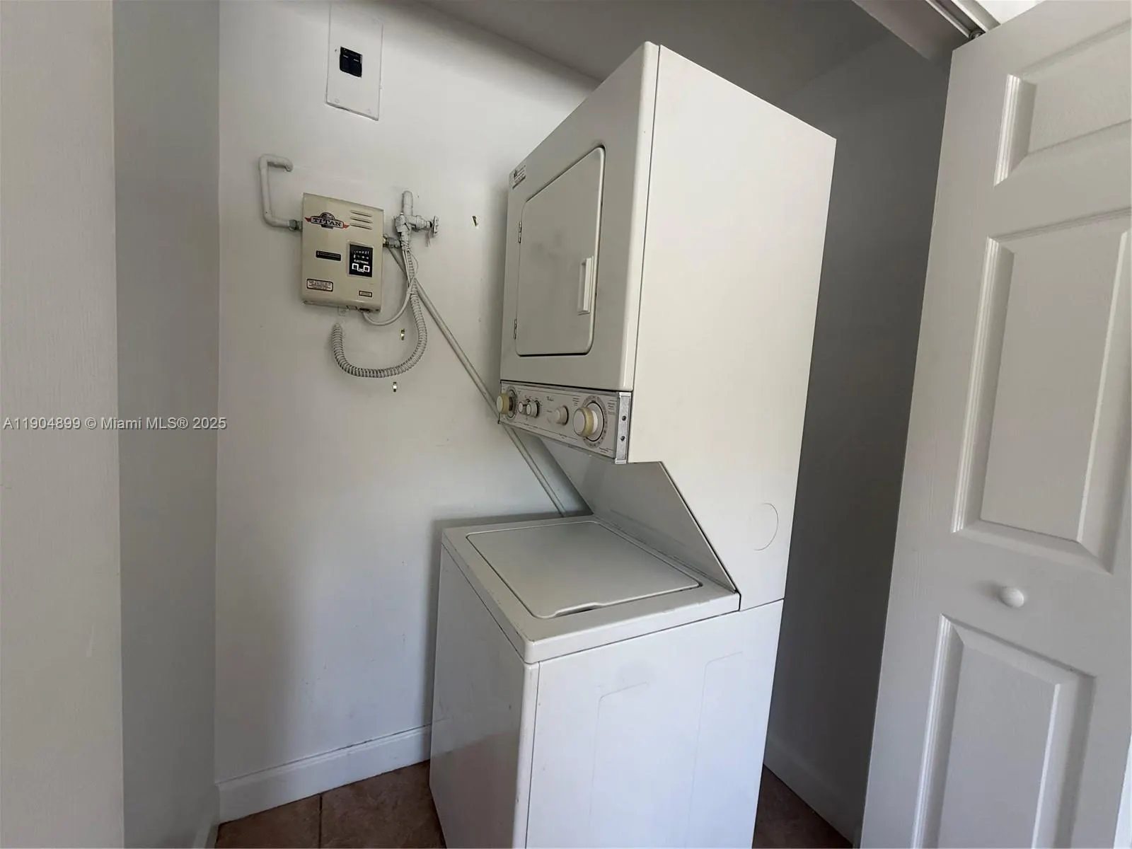 223 Calabria Ave, #10