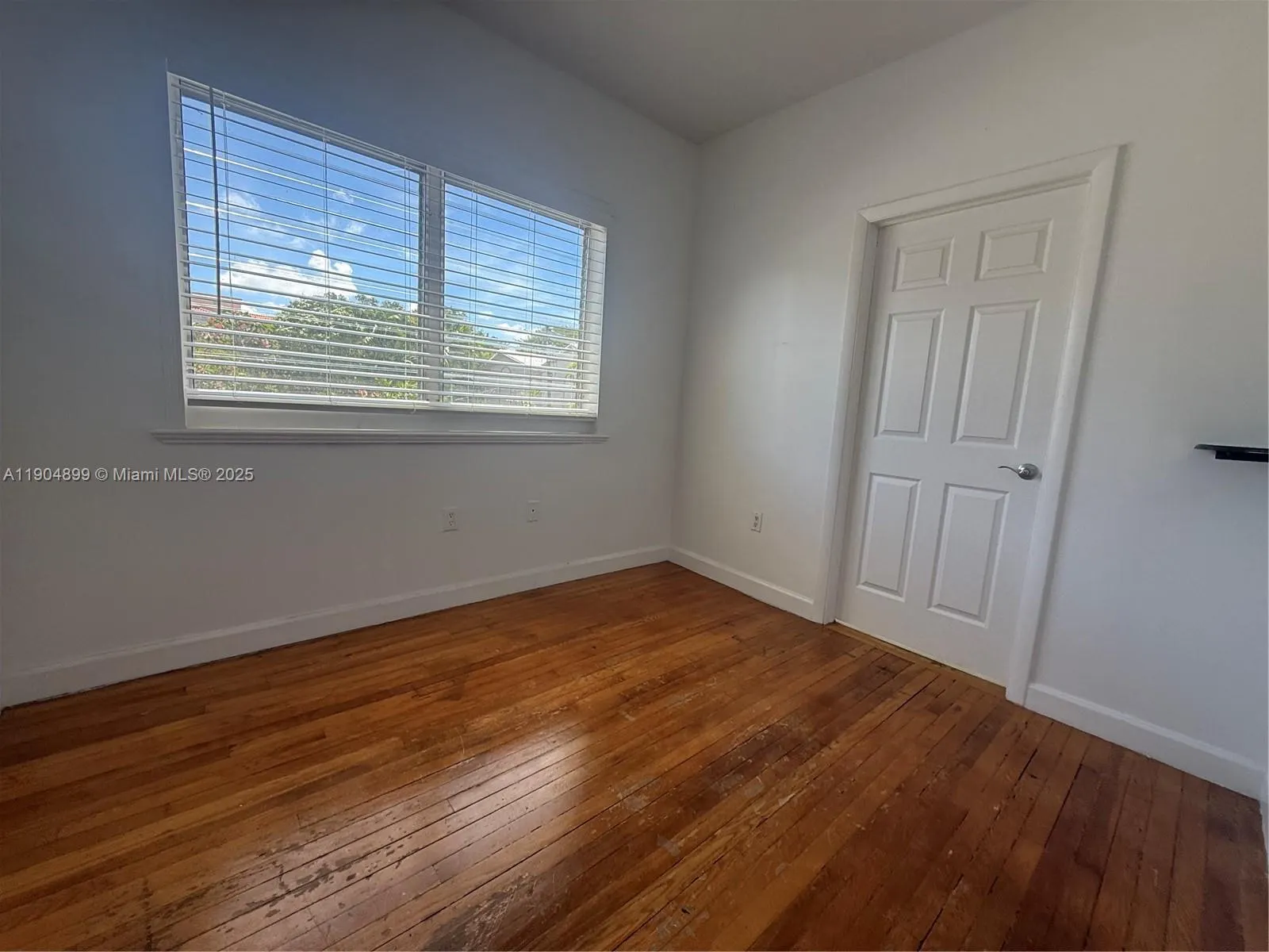 223 Calabria Ave, #10