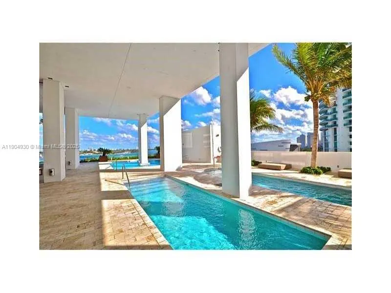 1040 Biscayne Blvd, #1707