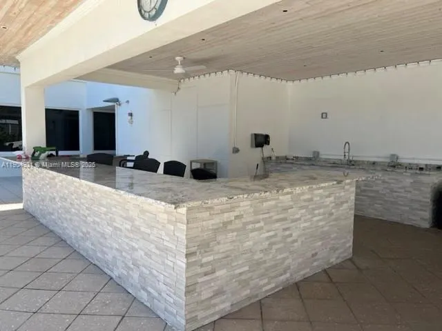 2751 S Ocean Dr, #1406 S