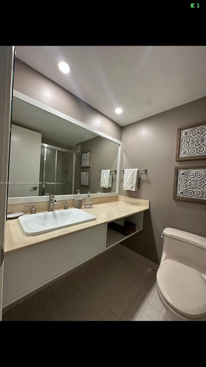 2751 S Ocean Dr, #1406 S