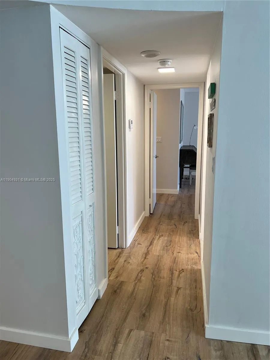 2751 S Ocean Dr, #1406 S