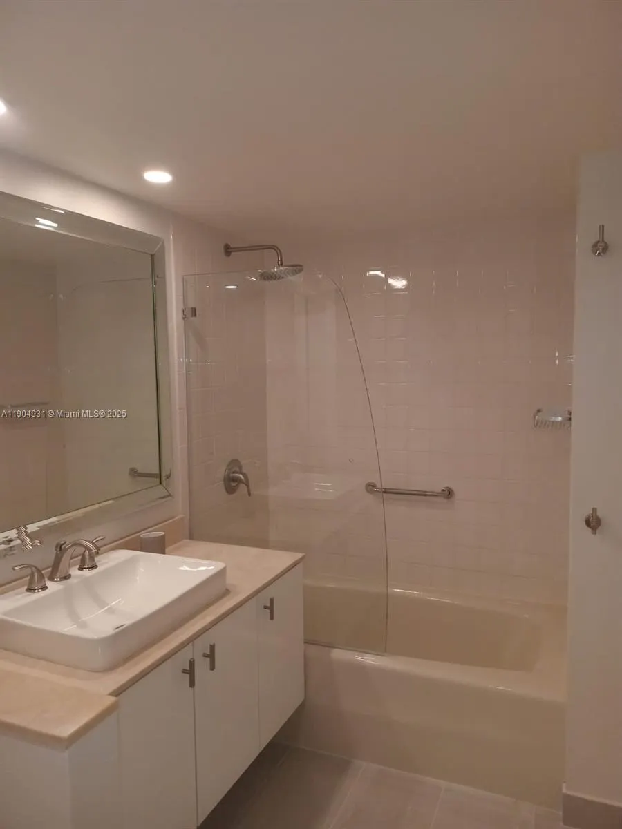 2751 S Ocean Dr, #1406 S