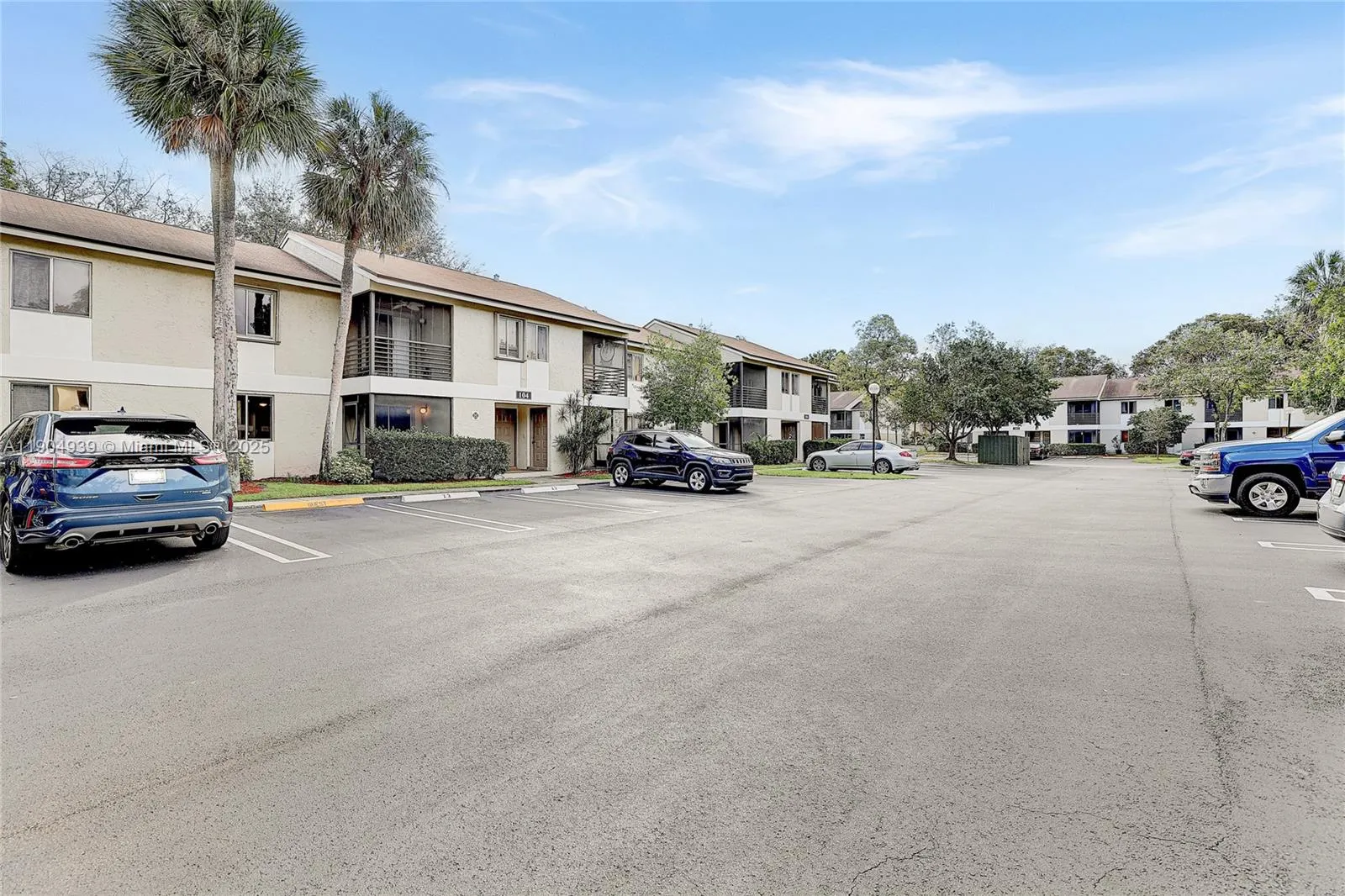 104 Gardens Dr, #103