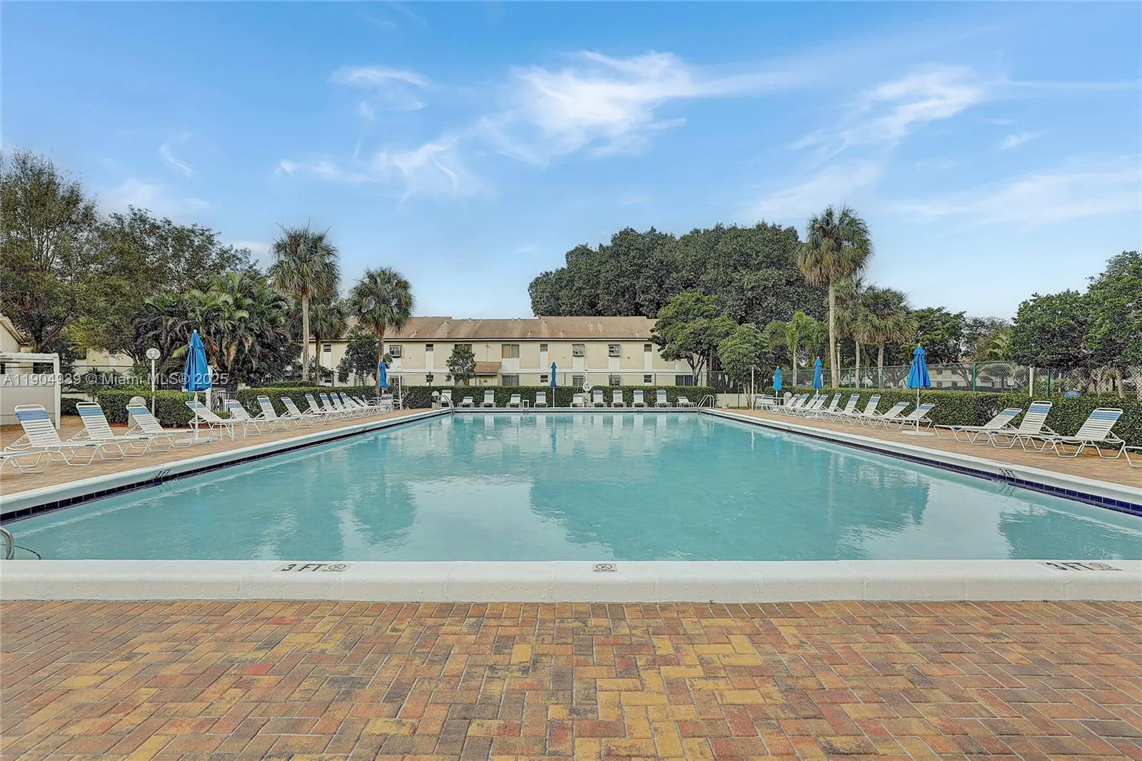 104 Gardens Dr, #103