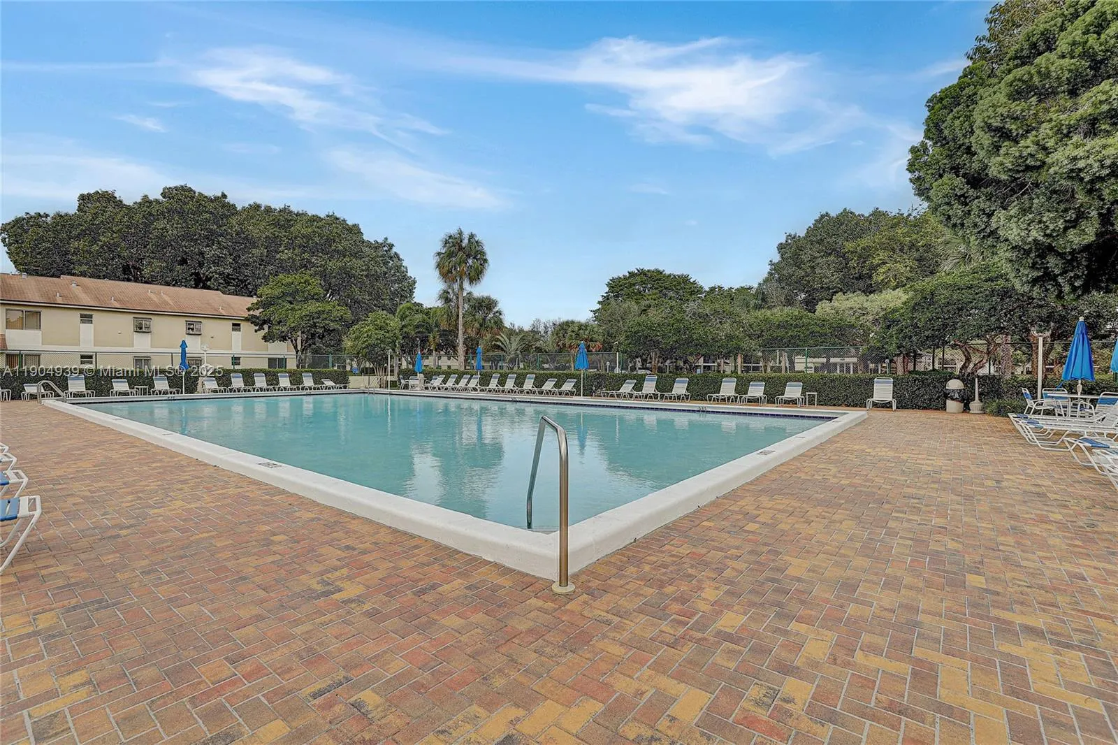 104 Gardens Dr, #103