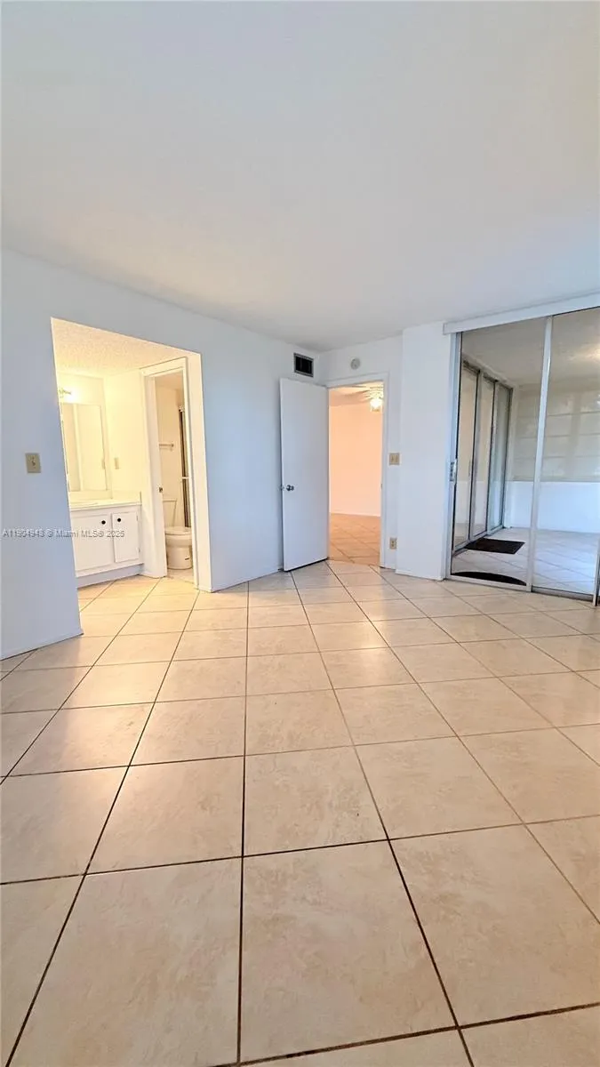 1811 Sabal Palm Dr, #208