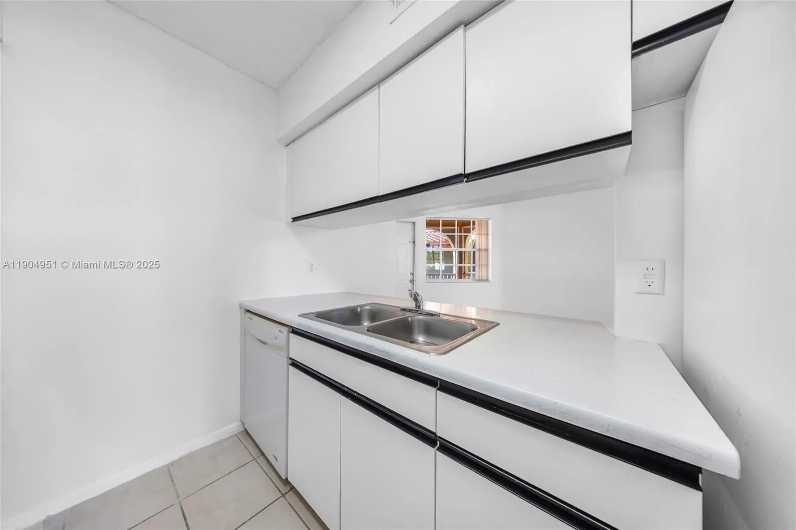 8713 SW 5th St, #206