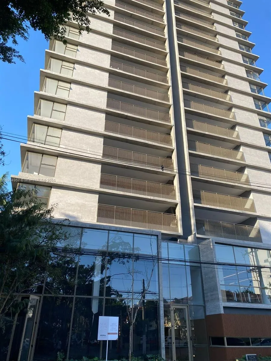 Av. Cotovia 611, #43