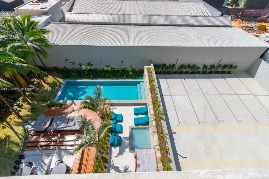 Av. Cotovia 611, #43