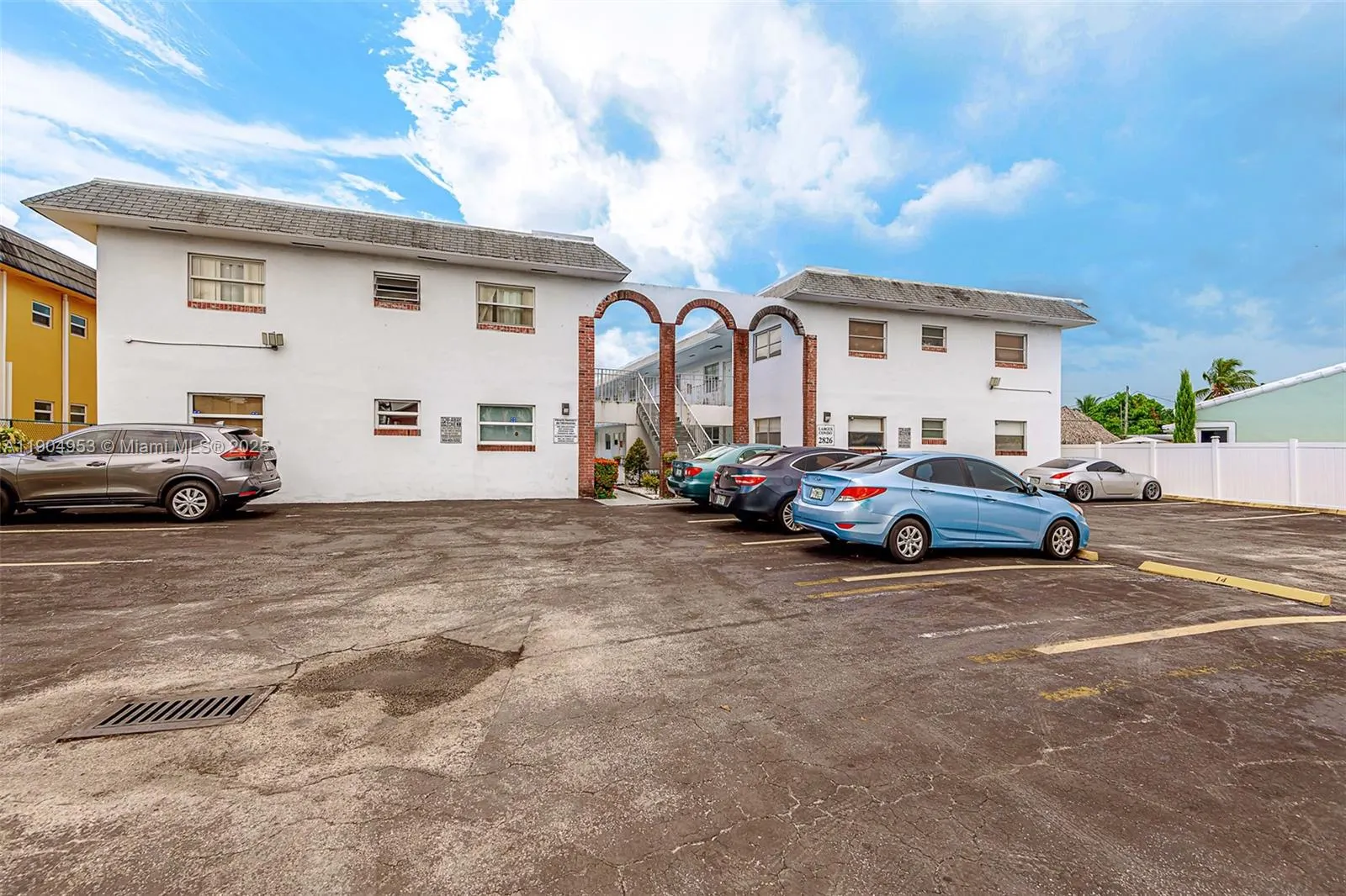 2826 Van Buren St, #8