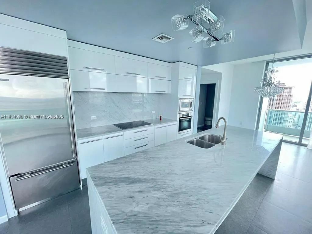 900 Biscayne Blvd, #4112