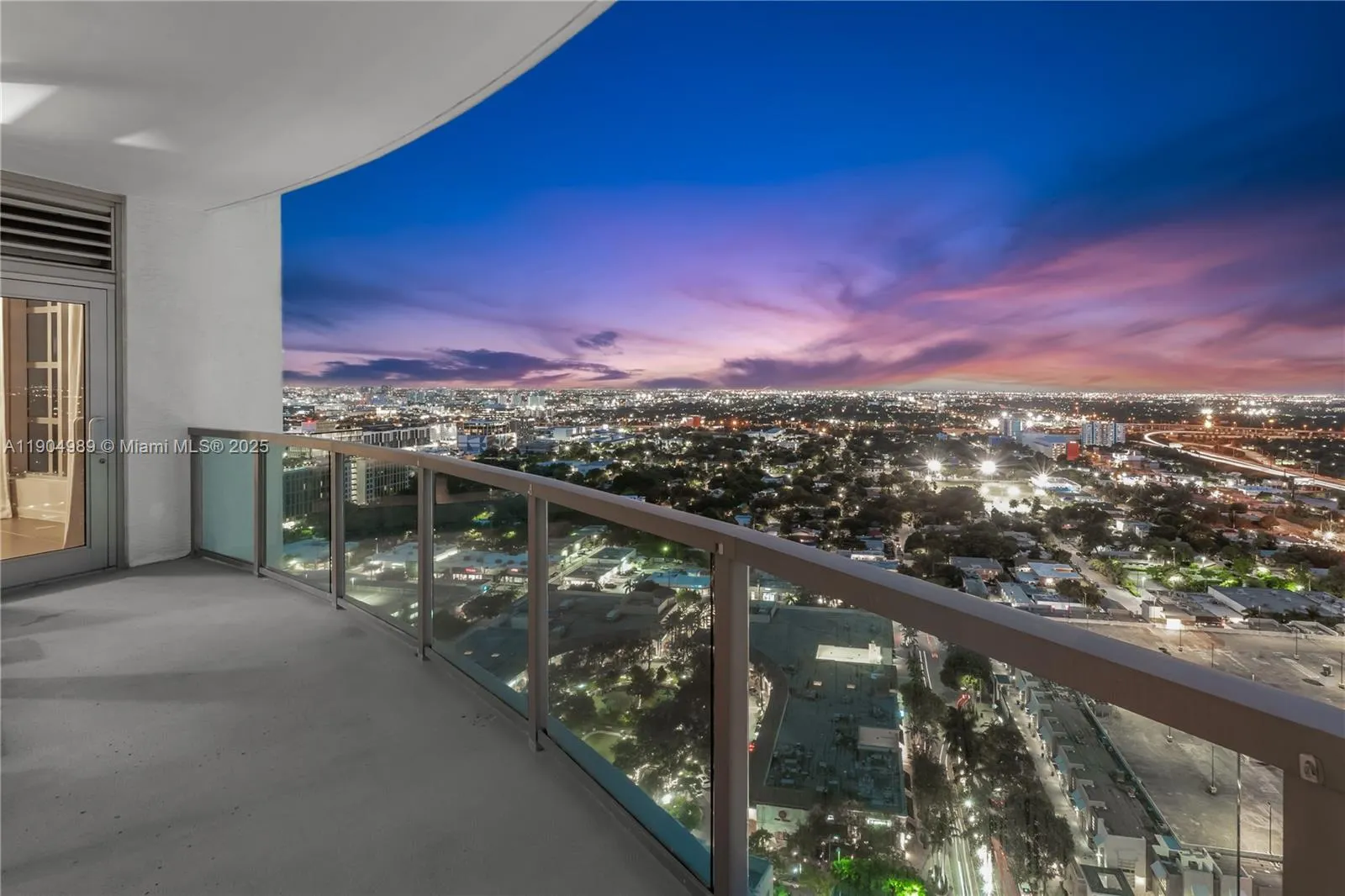 3301 NE 1st Ave, #H2907