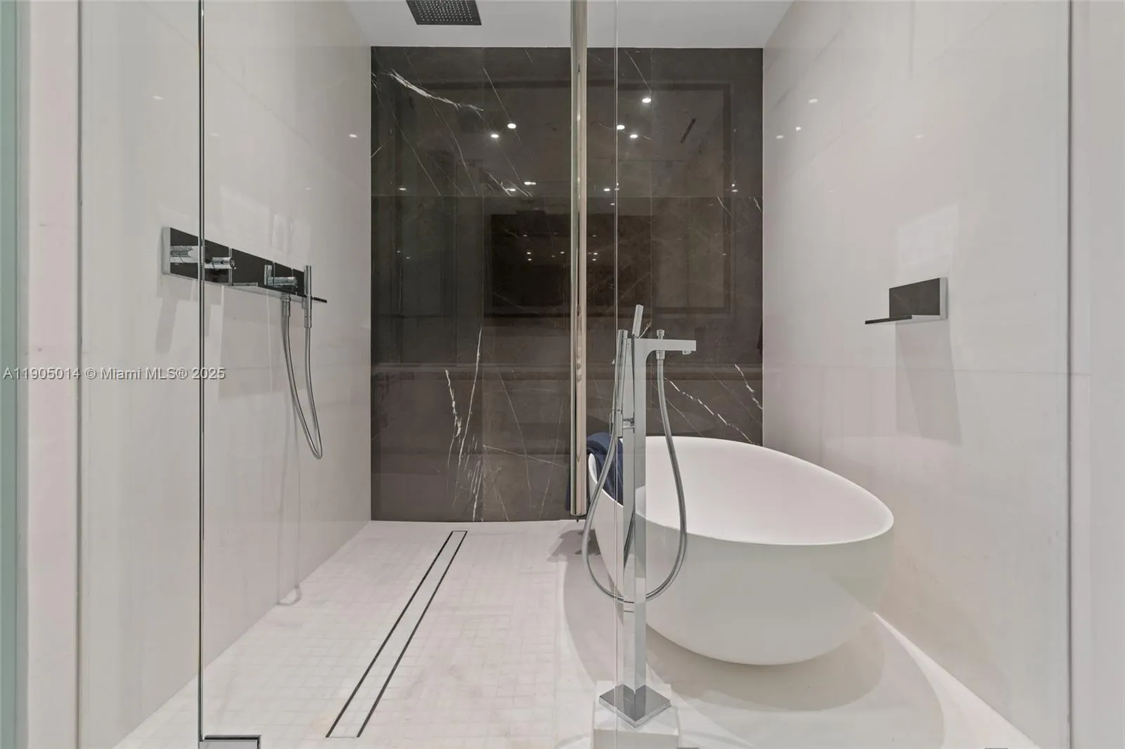 300 Biscayne Blvd Way, #2505