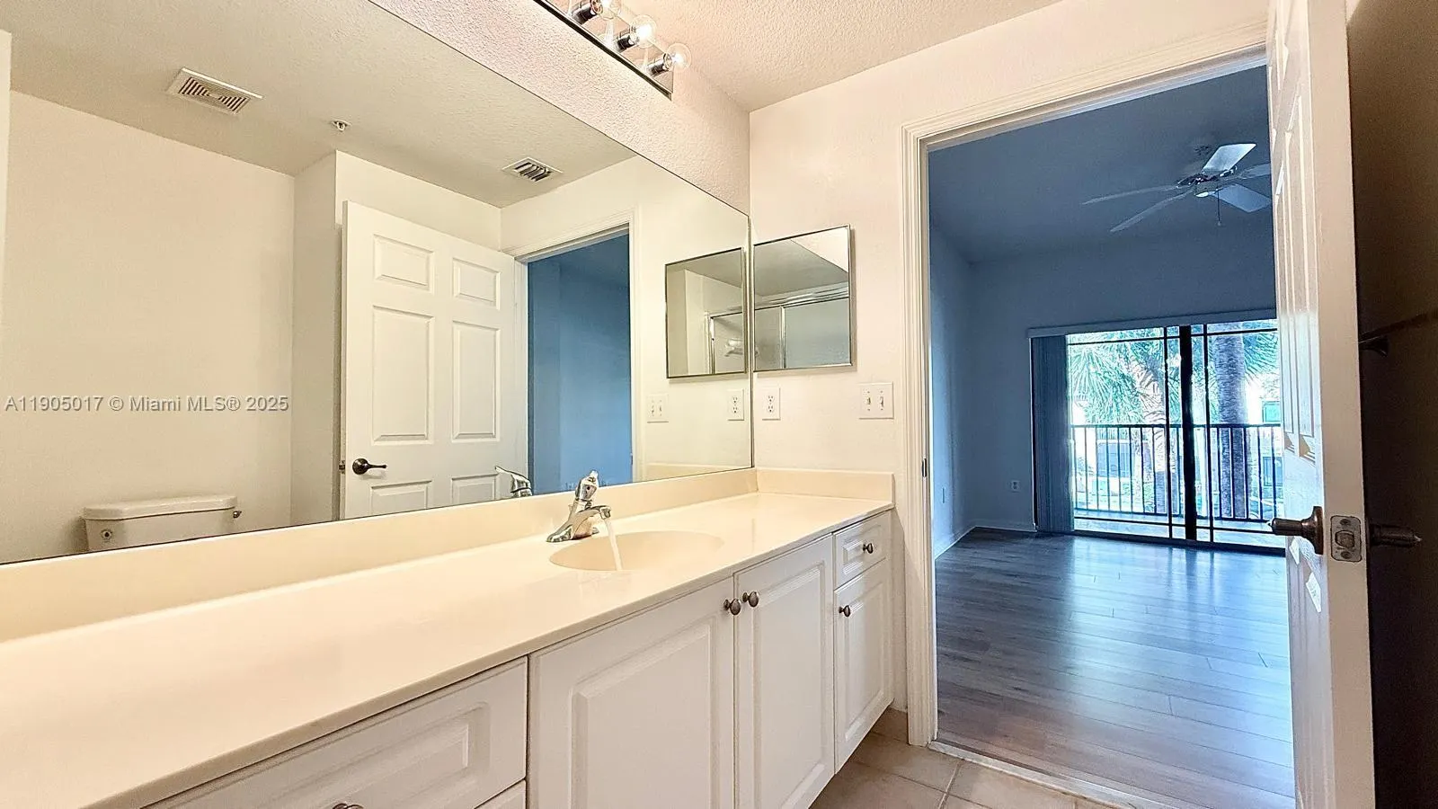 2808 Amalei Dr, #203