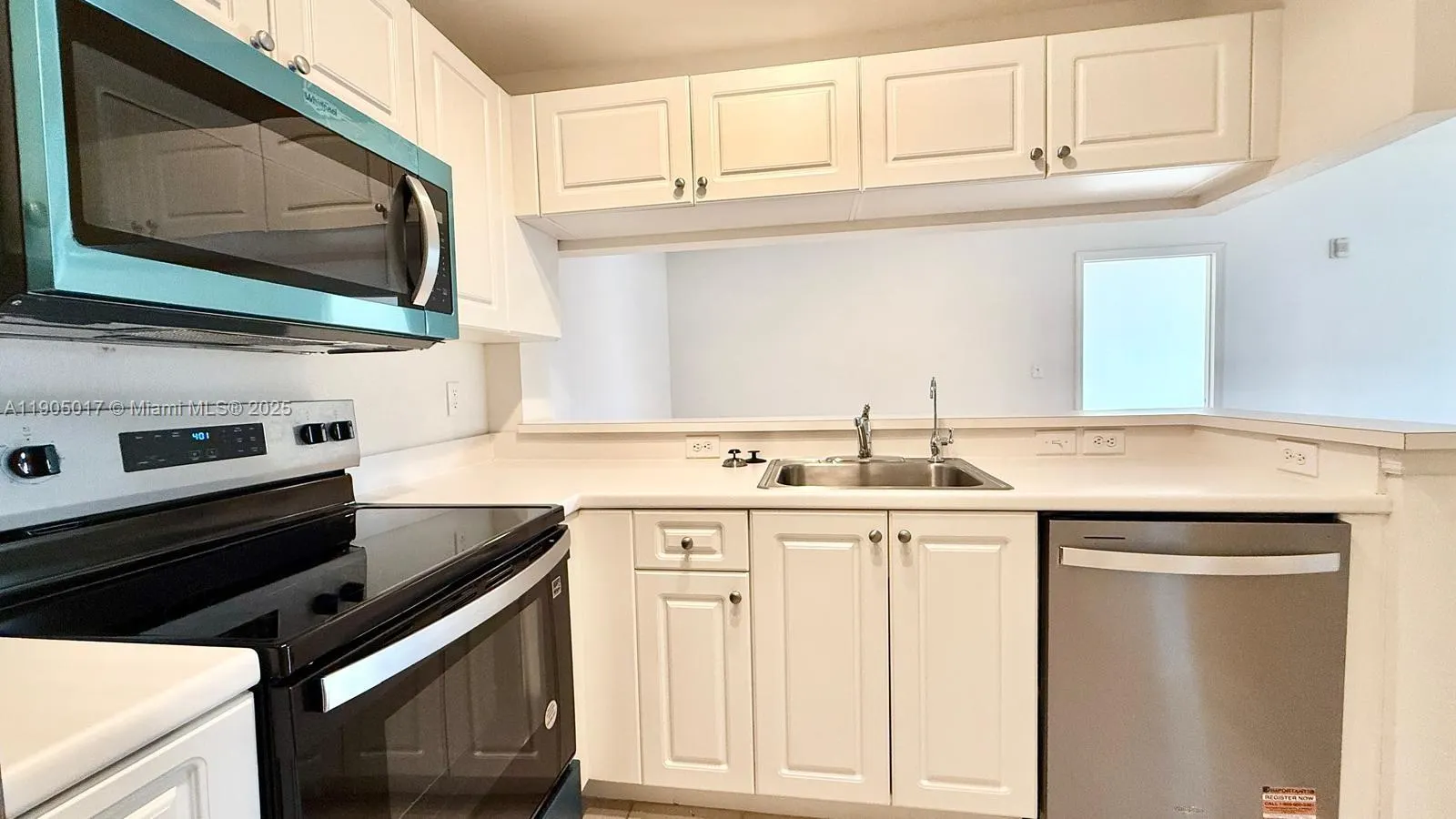 2808 Amalei Dr, #203