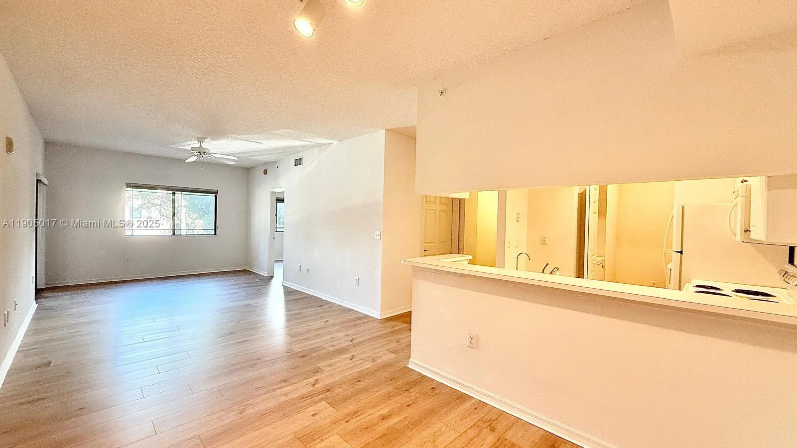 2808 Amalei Dr, #203