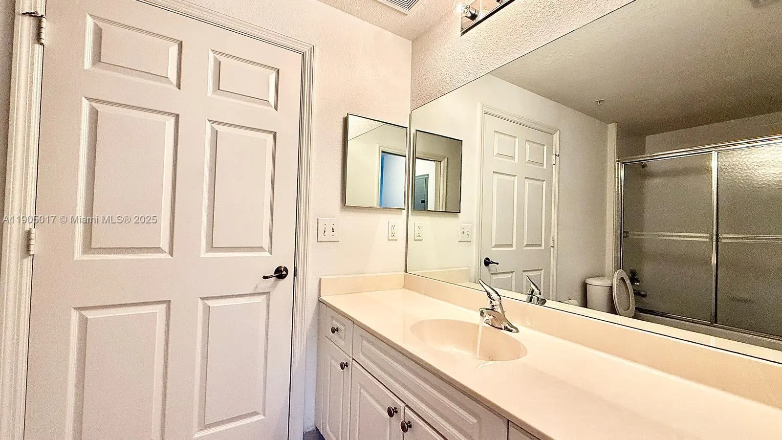 2808 Amalei Dr, #203