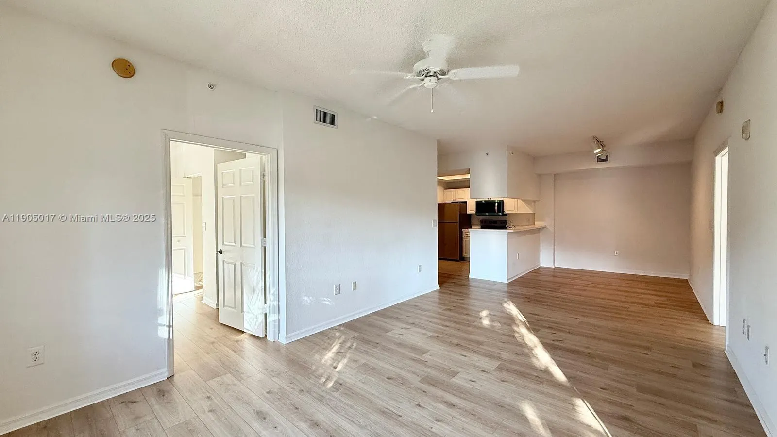 2808 Amalei Dr, #203