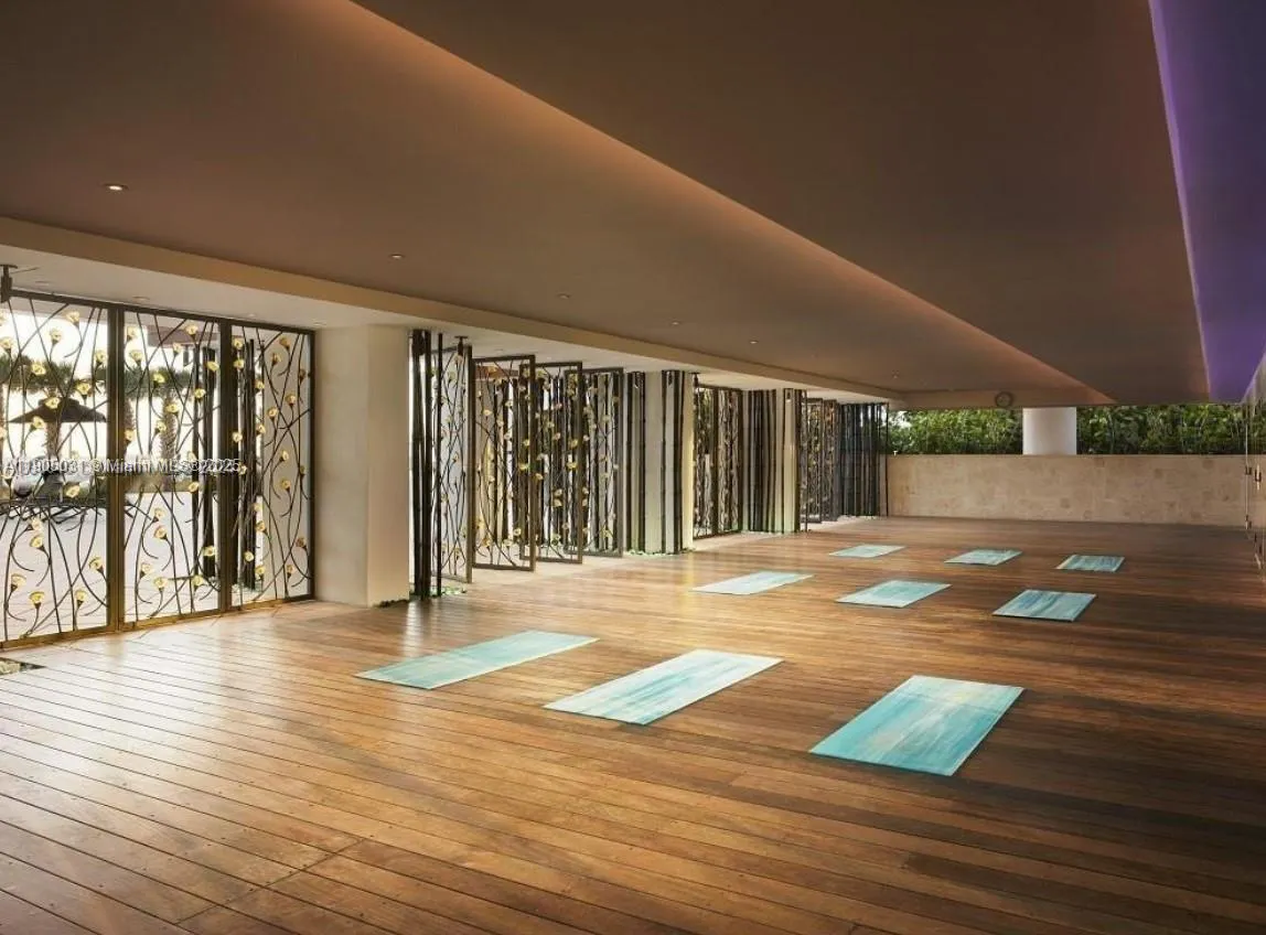 6899 Collins Ave, #1709