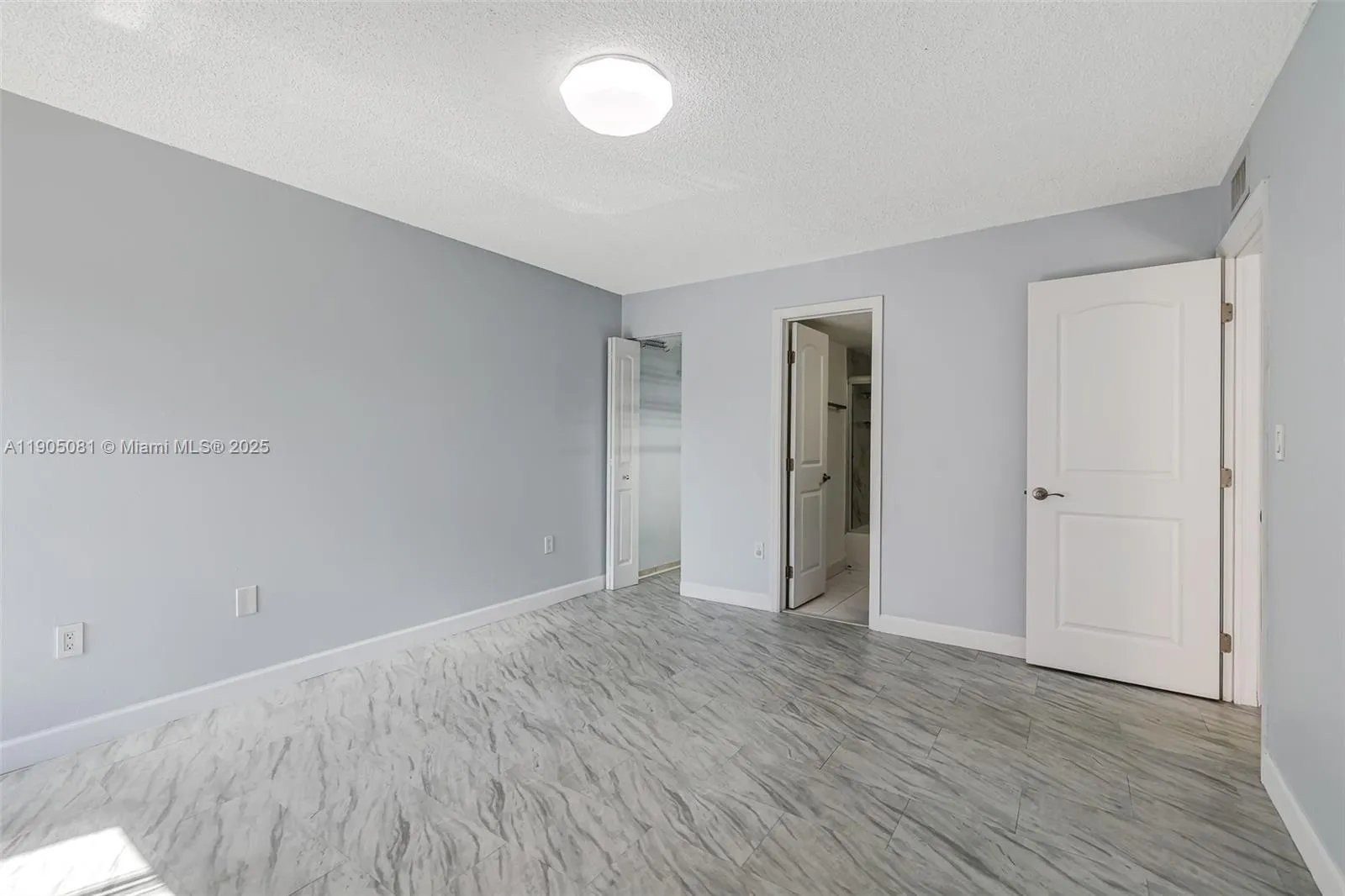 4705 NW 7th St, #201-7