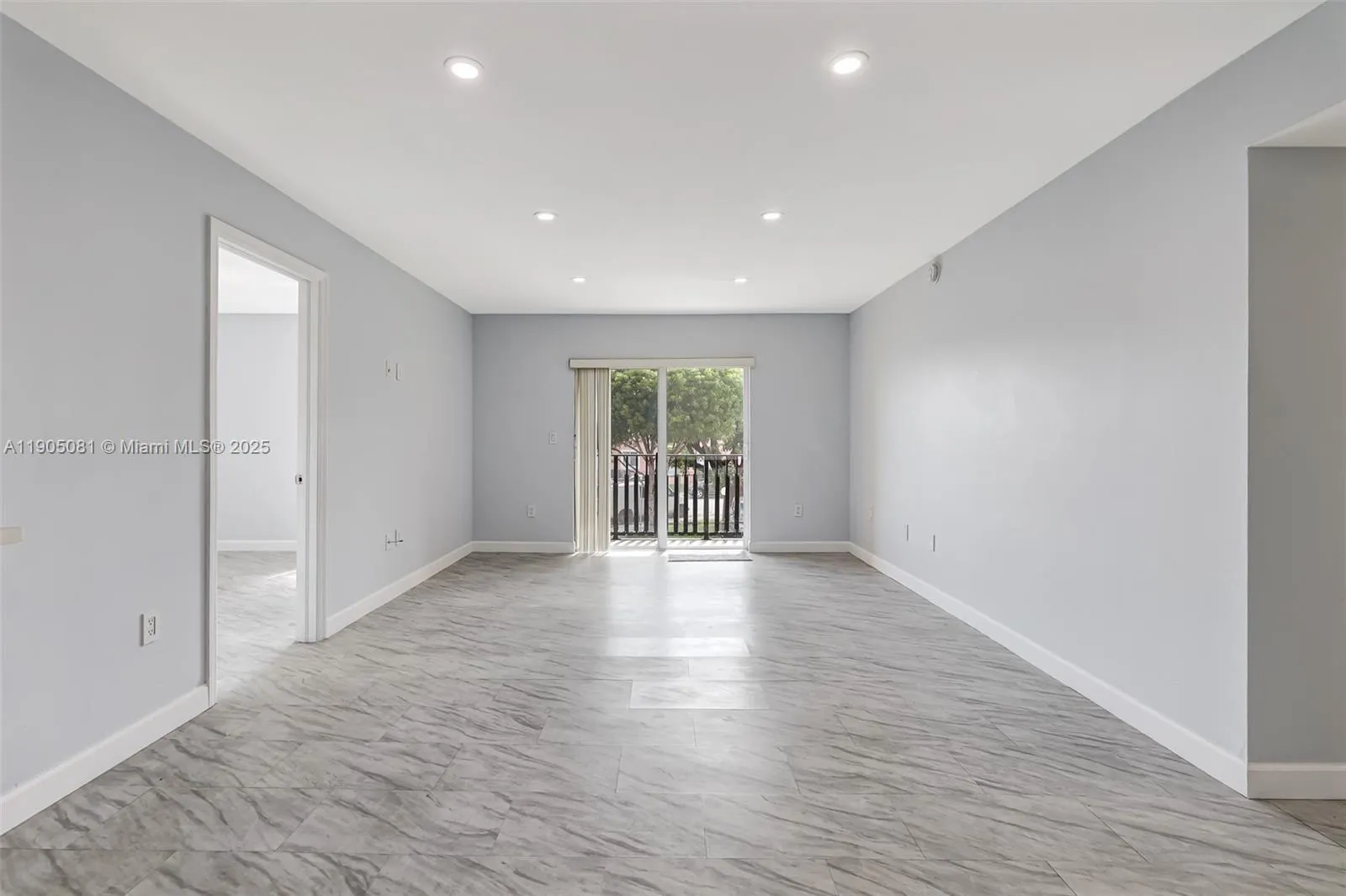 4705 NW 7th St, #201-7