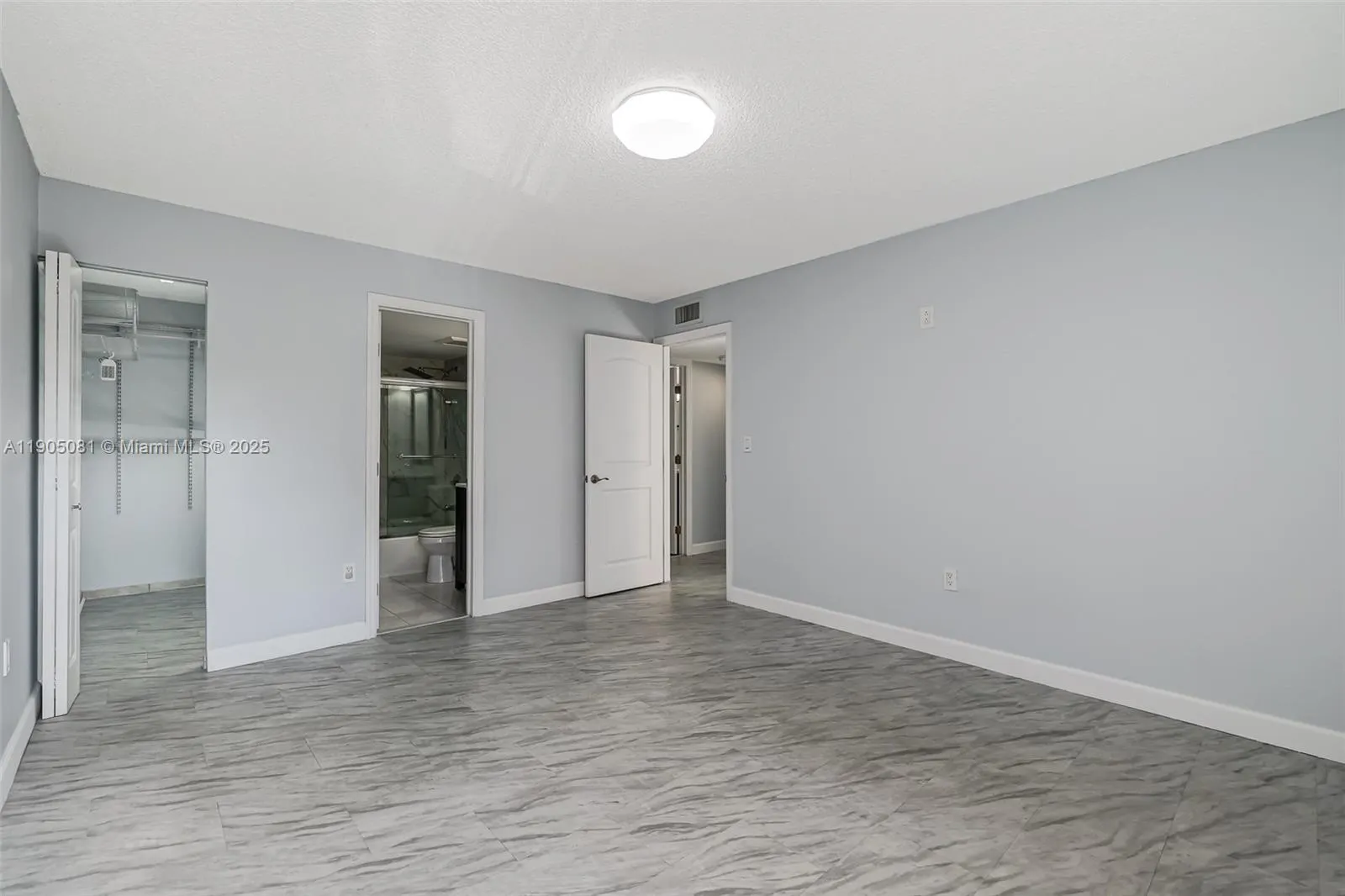 4705 NW 7th St, #201-7