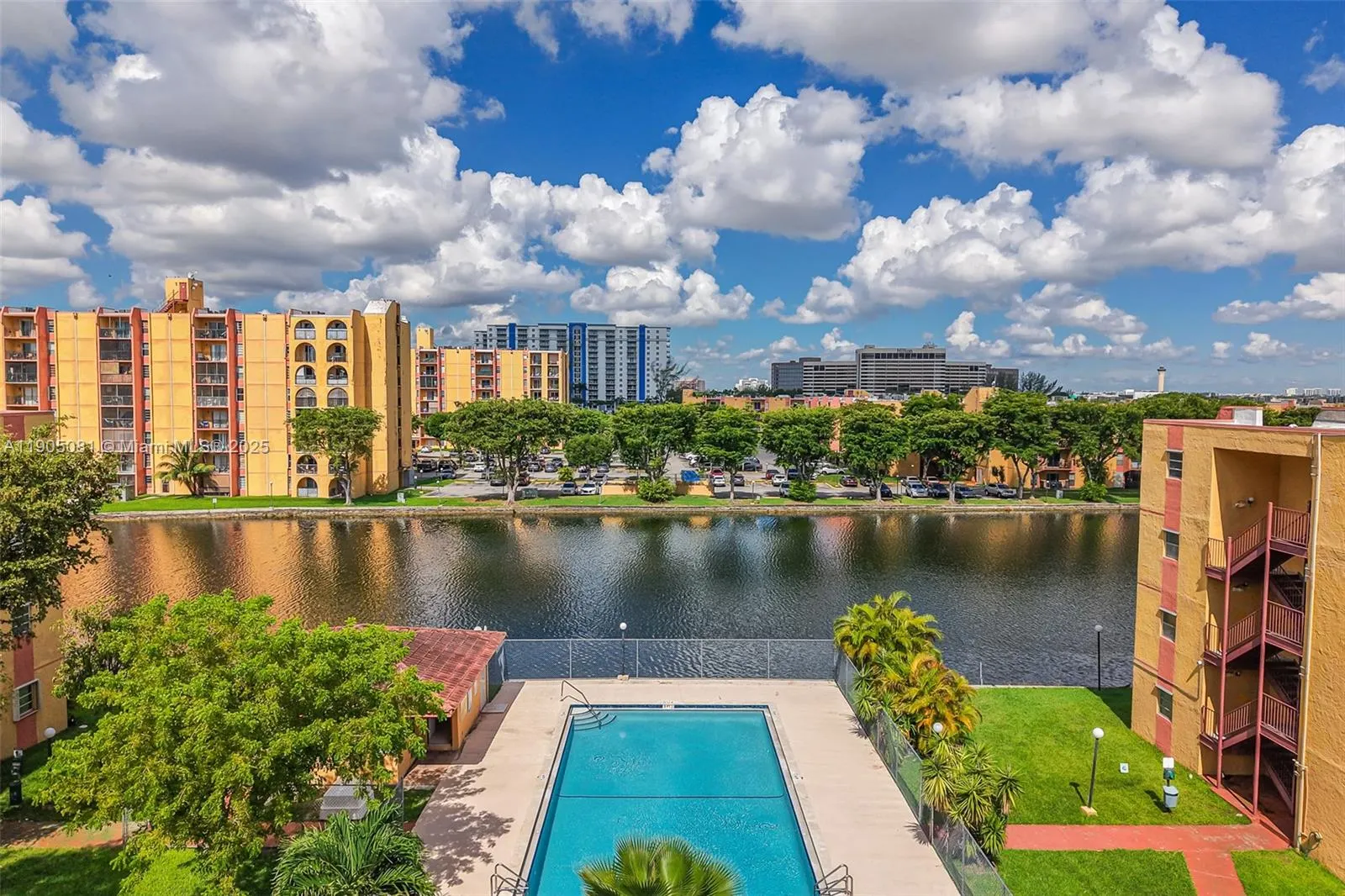 4705 NW 7th St, #201-7