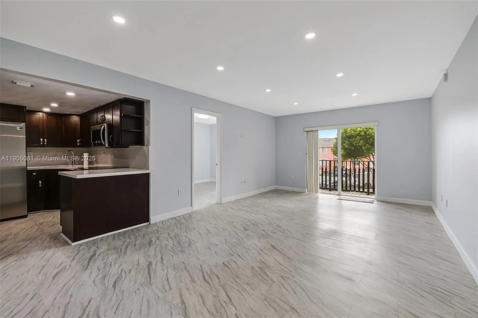 4705 NW 7th St, #201-7