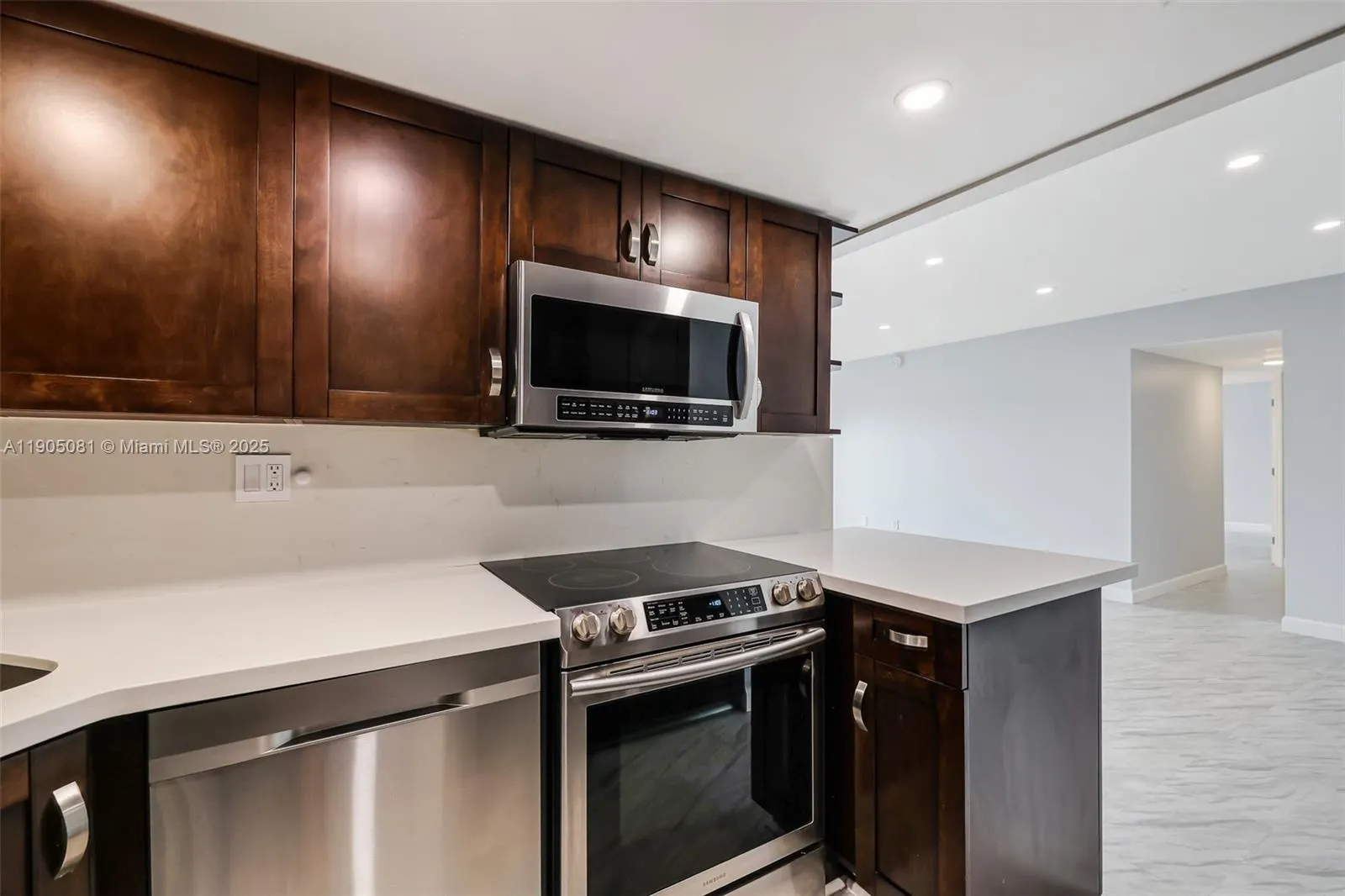 4705 NW 7th St, #201-7