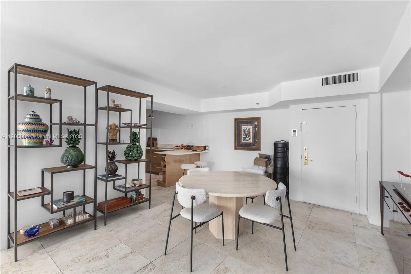 nine island Avenue, #402