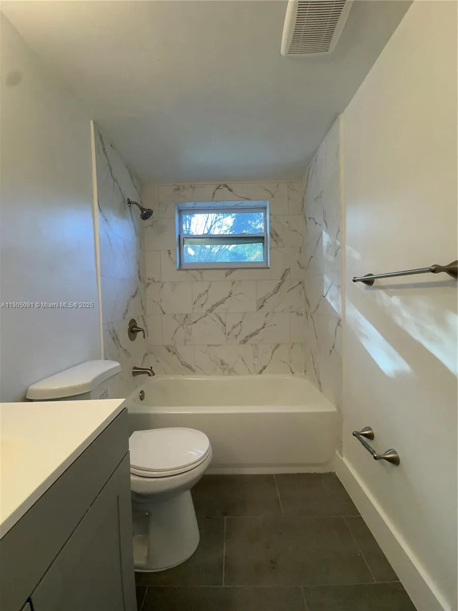 2401 SW 17th Ave, #2401