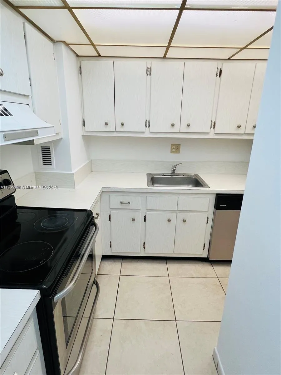 1865 79th St Cswy, #4L