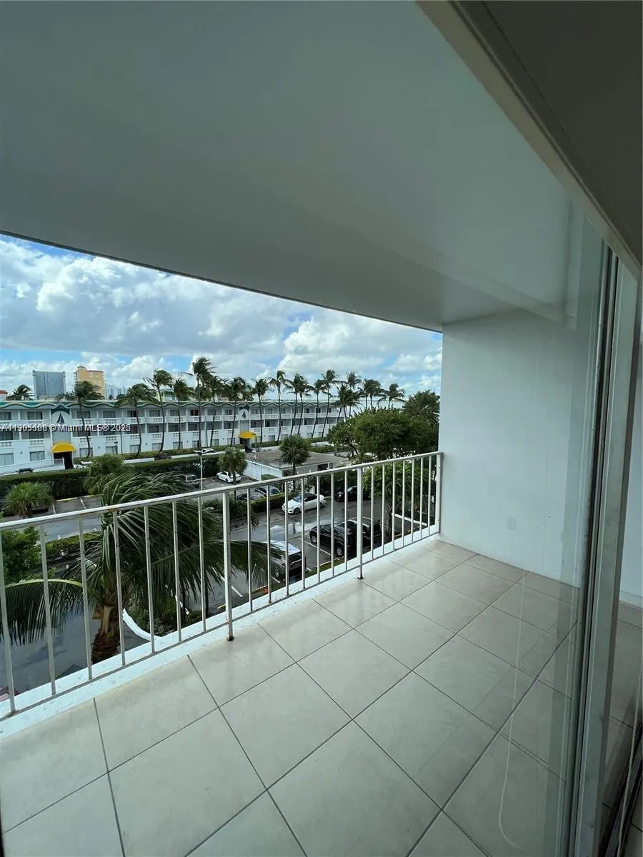 1865 79th St Cswy, #4L