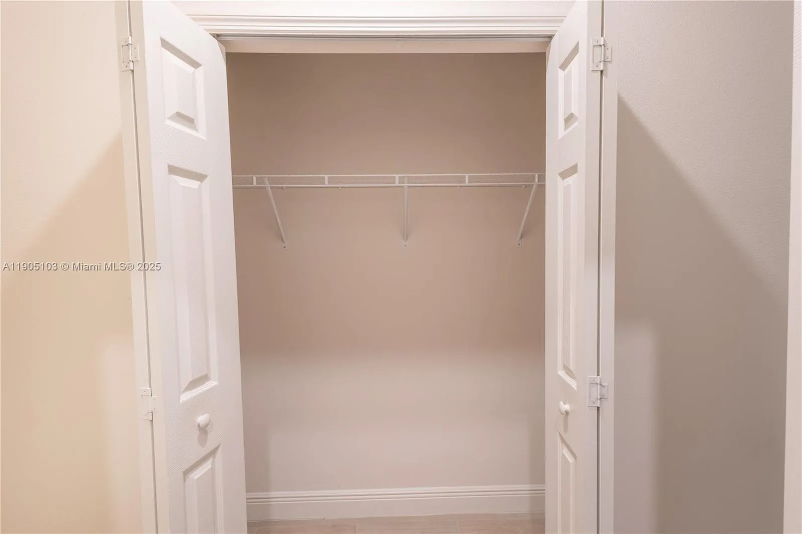 2547 Saint Lucia Cir