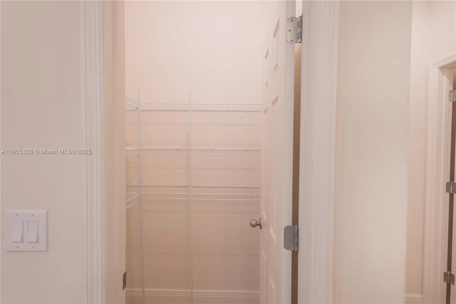 2547 Saint Lucia Cir